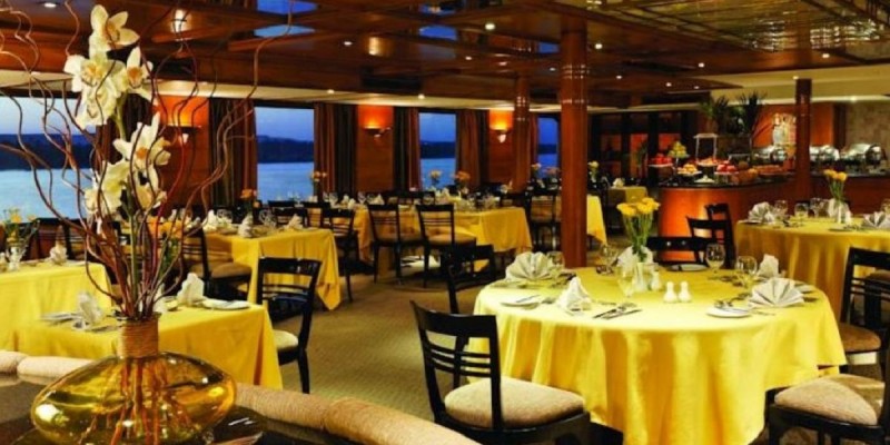 موفنبيك رويال ليلي نايل كروز